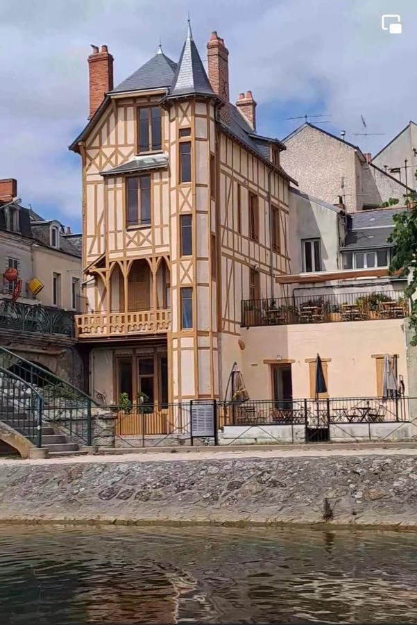 Logis Hotel La Maison A Pan De Bois Vierzon Exterior photo